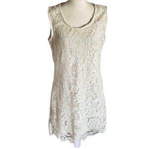 Solitaire Elegant Sleeveless Cream Lace Overlay Dress. Size M.